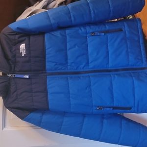 The North Face boys size medium boys blue puffer jacket